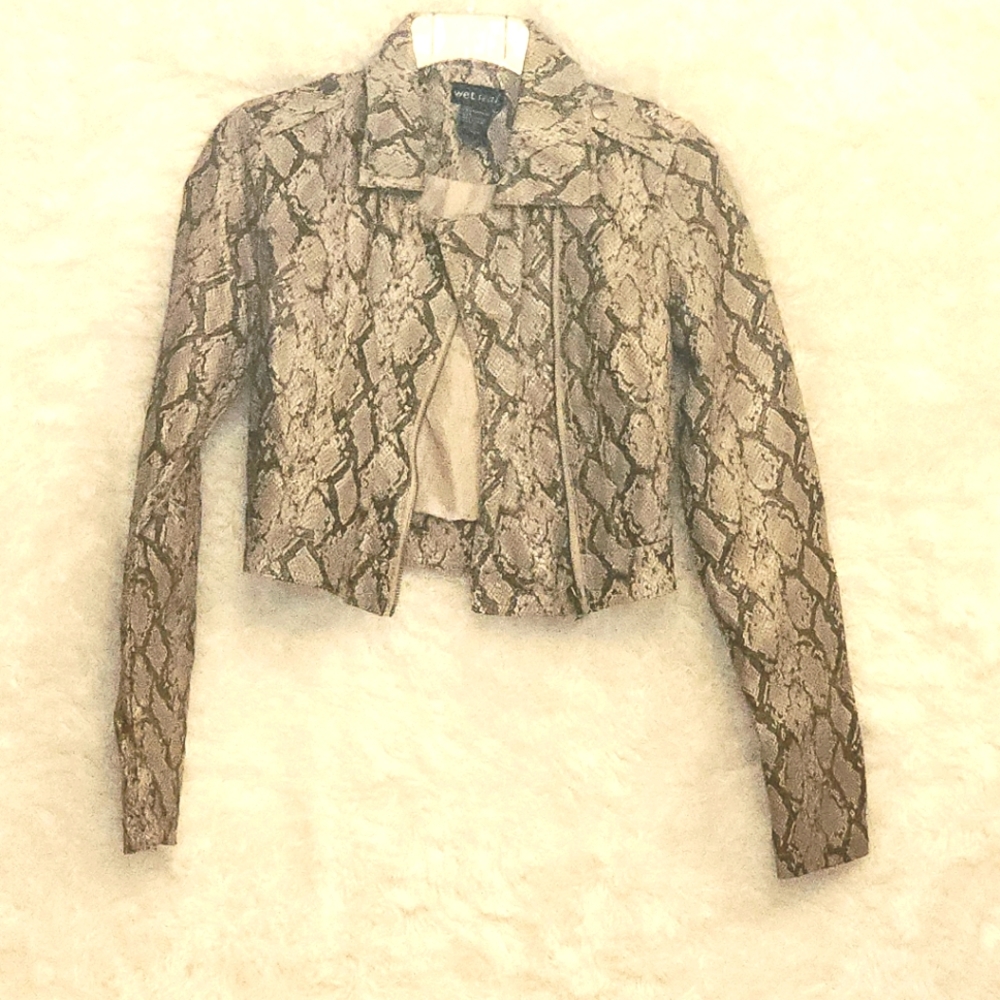 ** Young Girl's Jacket**